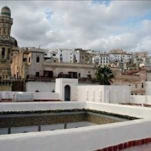  De Kouba au Hamma par Le Ruisseau avec Safir Benali : visite guidée au coeur d'Alger