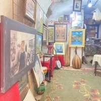 Atelier décoration d'un carreau de céramique